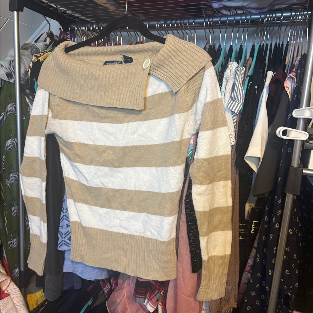 Cozy Tan and White Crew Neck Sweaters with Textured Knit - has spot